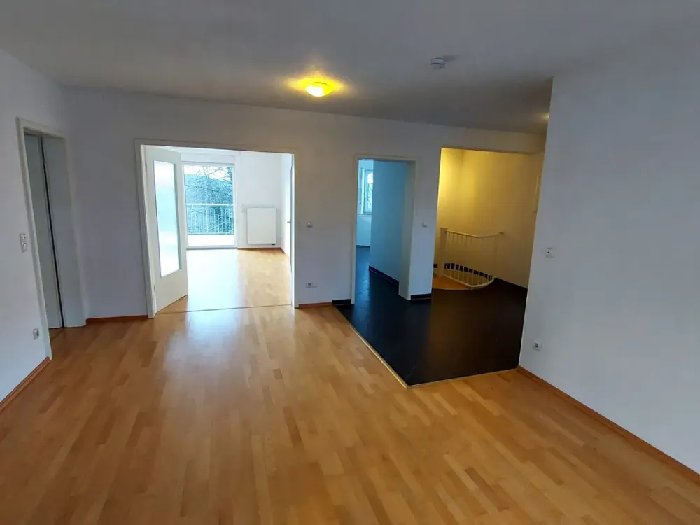 Super-Fernblick - einmalige Lage, exklusive 3-Zi-Maisonette mit sonniger Südwest-Terrasse & Balkon
