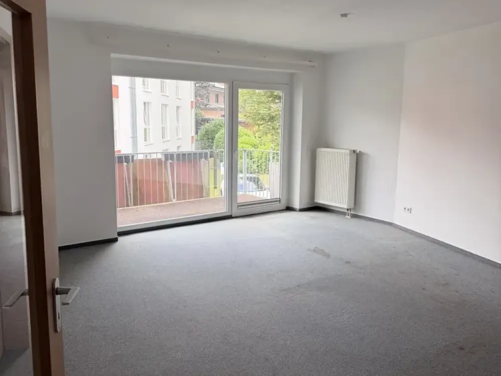 2 Zimmer mit Balkon -barrierefrei für Menschen ab 60