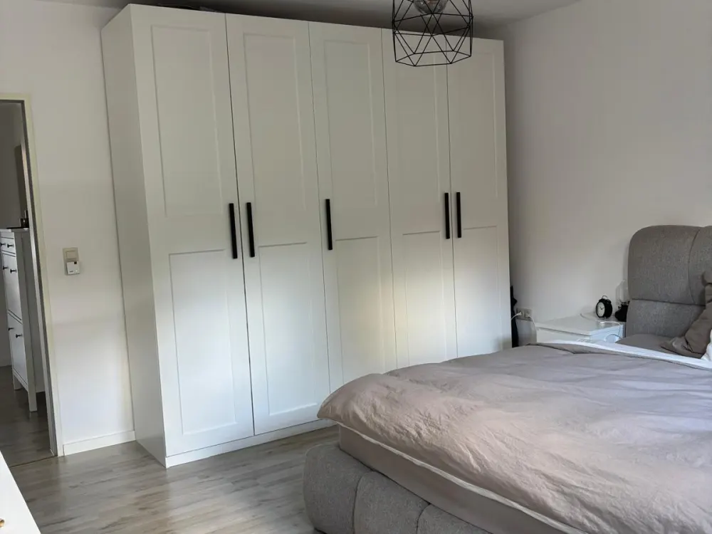 Zentrale 2-Zi. Whg. mit großem Balkon und TG-Stellplatz