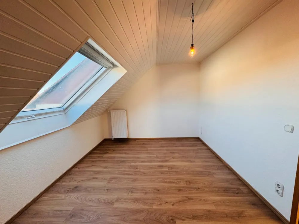 DG WHG in Ensdorf - 2 Zimmer / Küche / Bad - top Anbindung