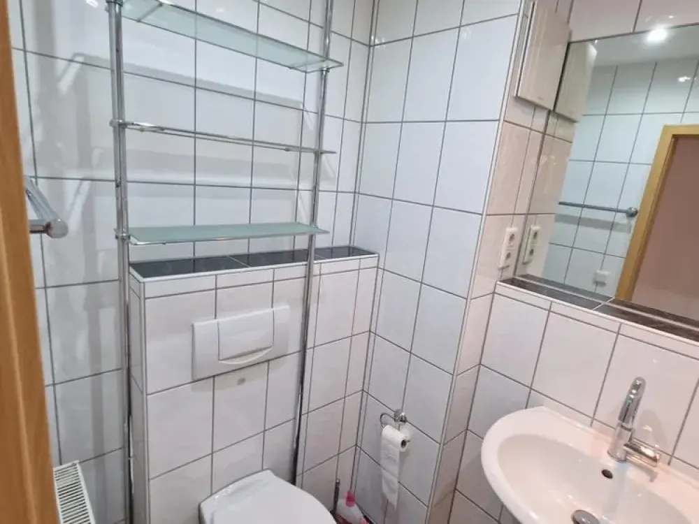 Helle 2-Zimmer-Wohnung mit Balkon, zentral in Krefeld