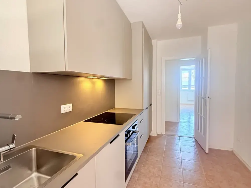 WG-Zimmer in Top Lage | Balkon | Hochwertige Einbauküche