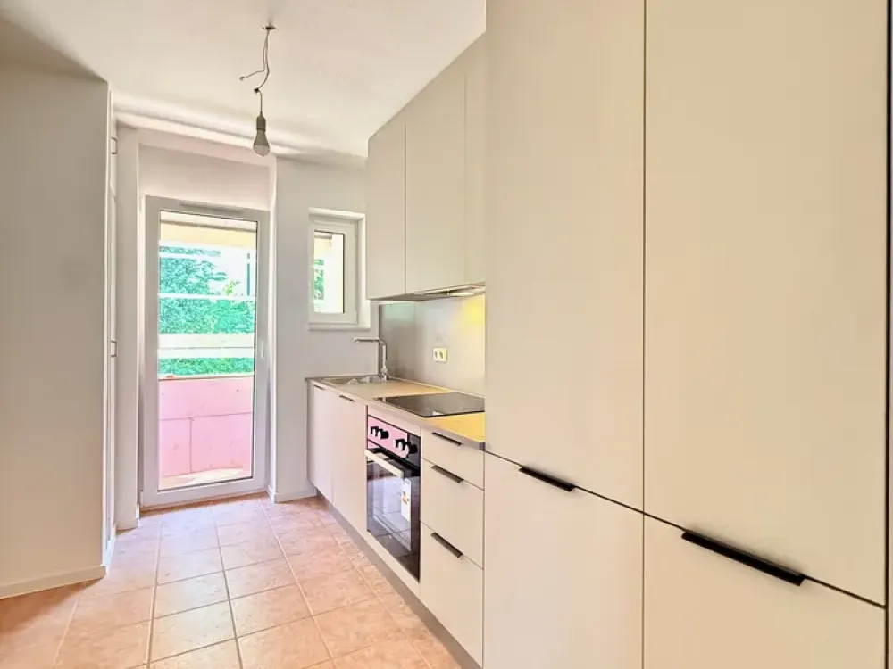 WG-Zimmer in Top Lage | Balkon | Hochwertige Einbauküche