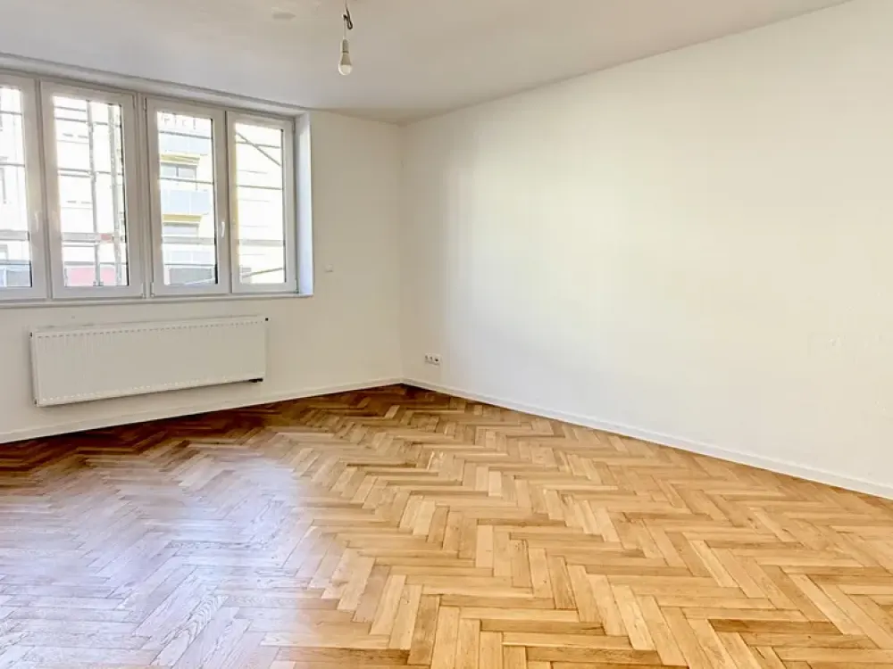 WG-Zimmer in Top Lage | Balkon | Hochwertige Einbauküche