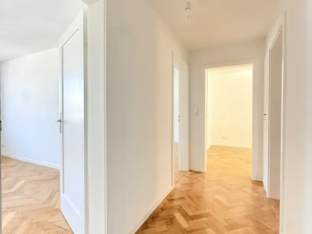 WG-Zimmer in Top Lage | Balkon | Hochwertige Einbauküche