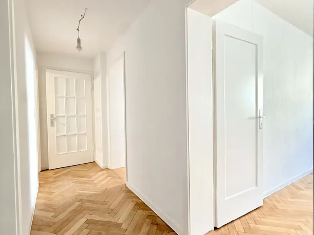WG-Zimmer in Top Lage | Balkon | Hochwertige Einbauküche