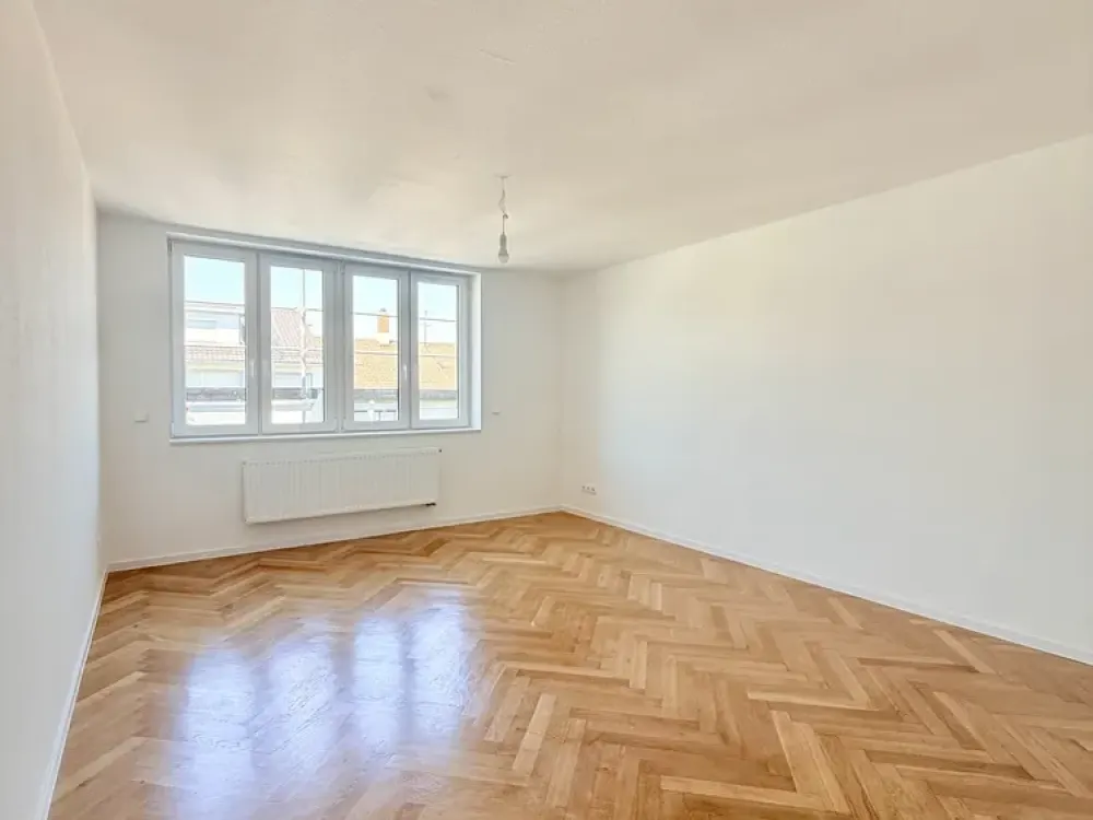 WG-Zimmer in Top Lage | Balkon | Hochwertige Einbauküche