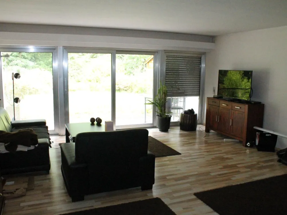 Einzimmerwohnung mit großer Terrasse zur Miete