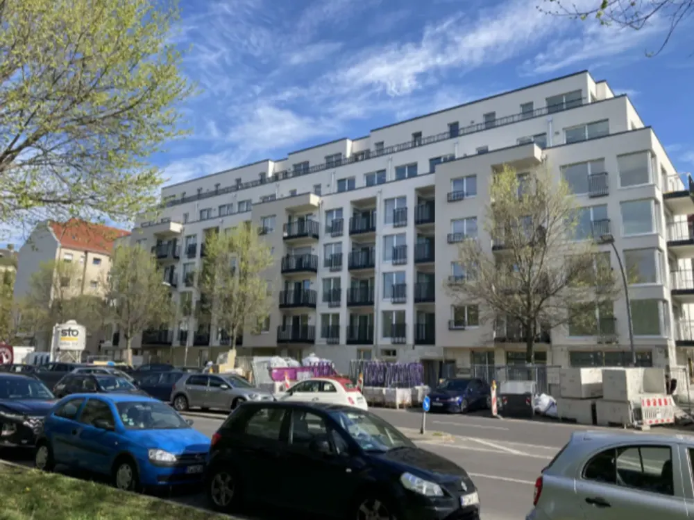Stilvolle 2-Zimmer-Wohnung mit Balkon, gehobener Ausstattung im Schillerkiez