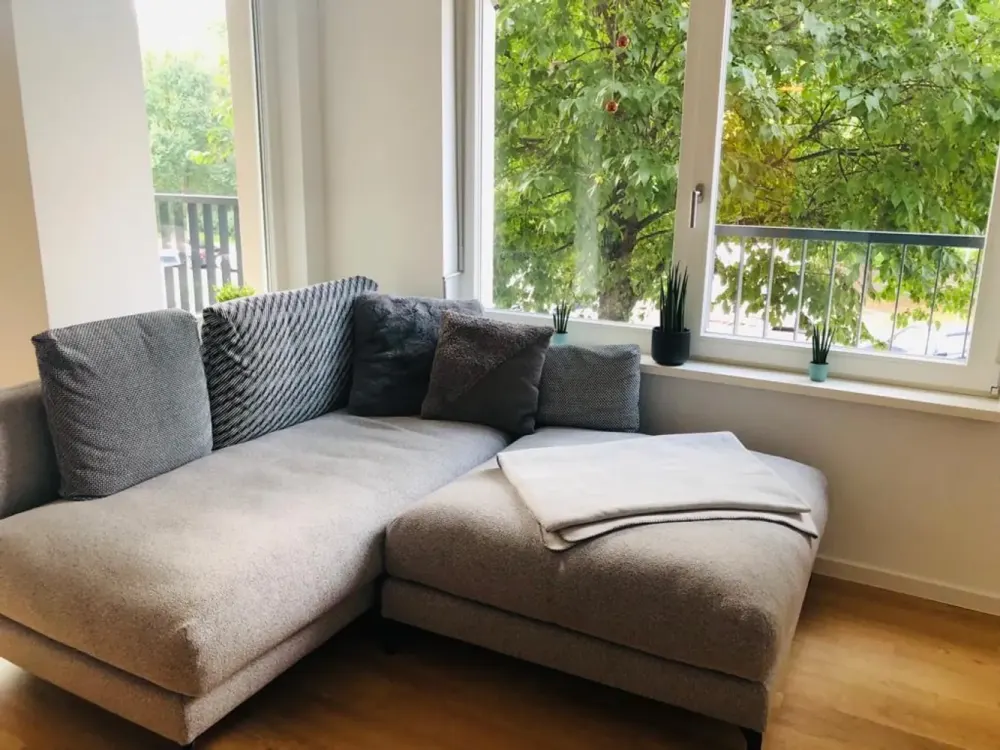 Stilvolle 2-Zimmer-Wohnung mit Balkon, gehobener Ausstattung im Schillerkiez