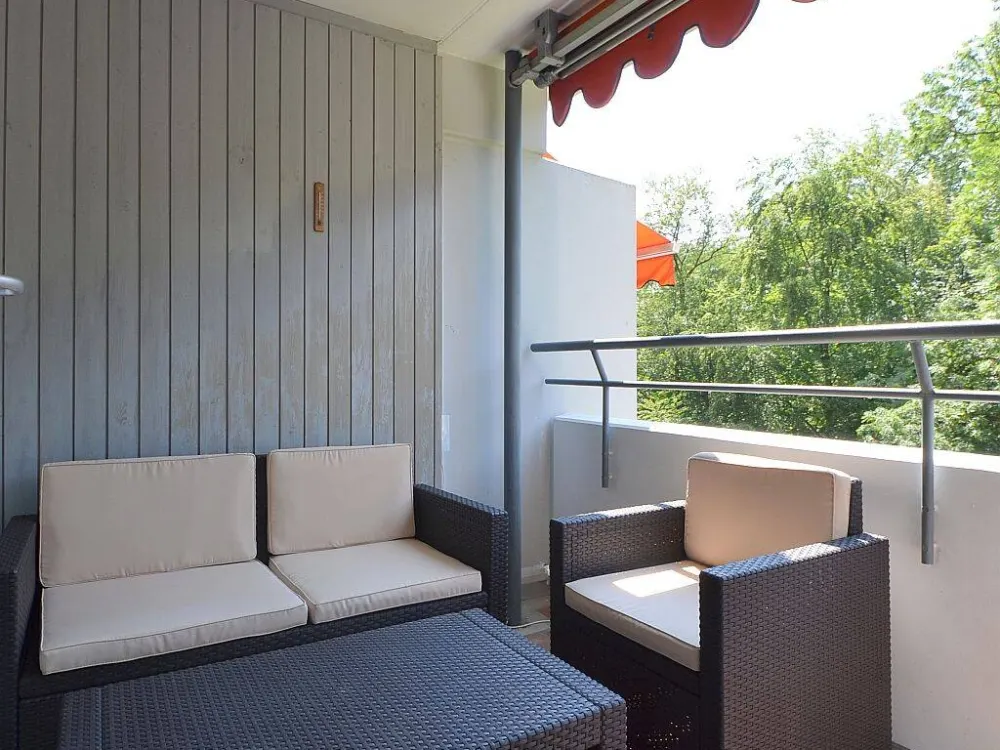 Modern möblierte Wohnung mit Klimaanlage, Internet und TG-Stellplatz in Stuttgart Asemwald