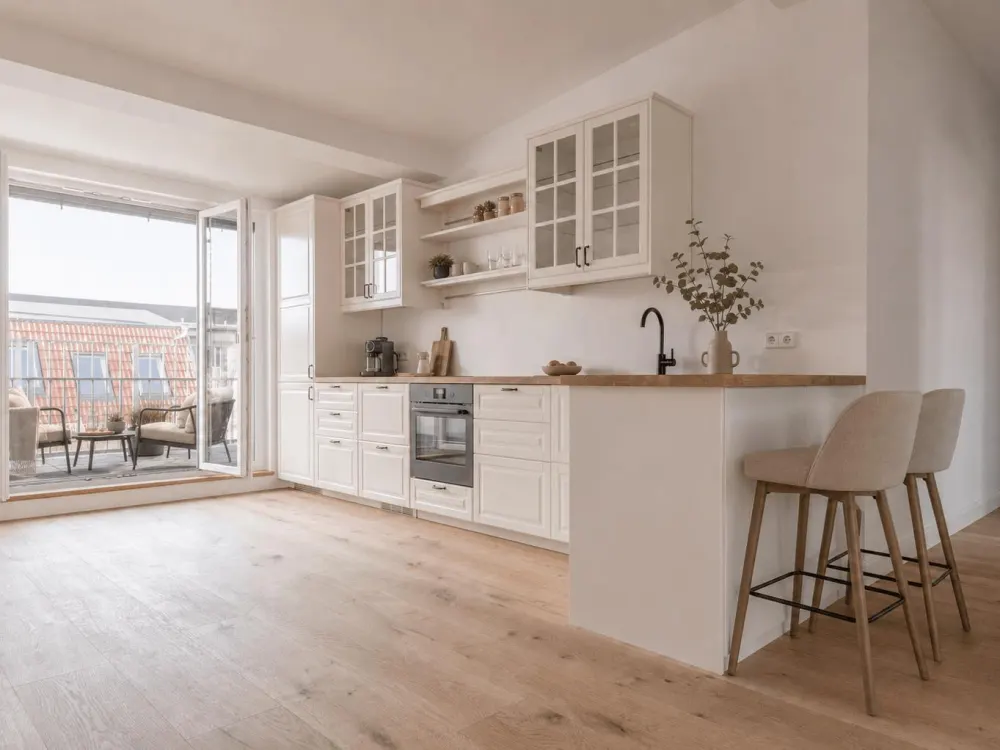 Erstbezug mit TERRASSE im Dachausbau, stilvolle 2-Zimmer-Wohnung mit AUFZUG in Prenzlauer Berg