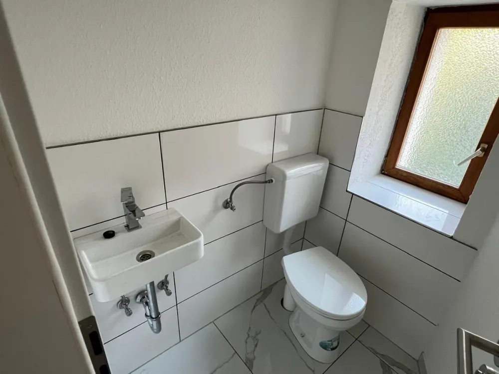 Completely Renovated 2-Room Kitchen-Bathroom Apartment Neunkirchen