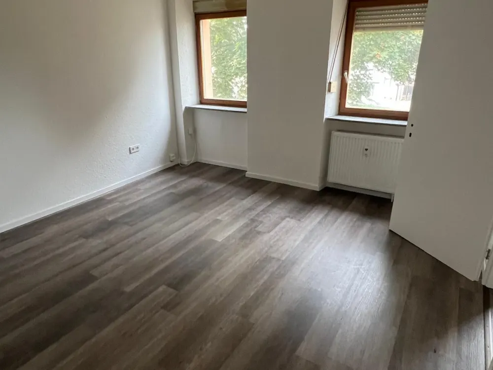 Completely Renovated 2-Room Kitchen-Bathroom Apartment Neunkirchen