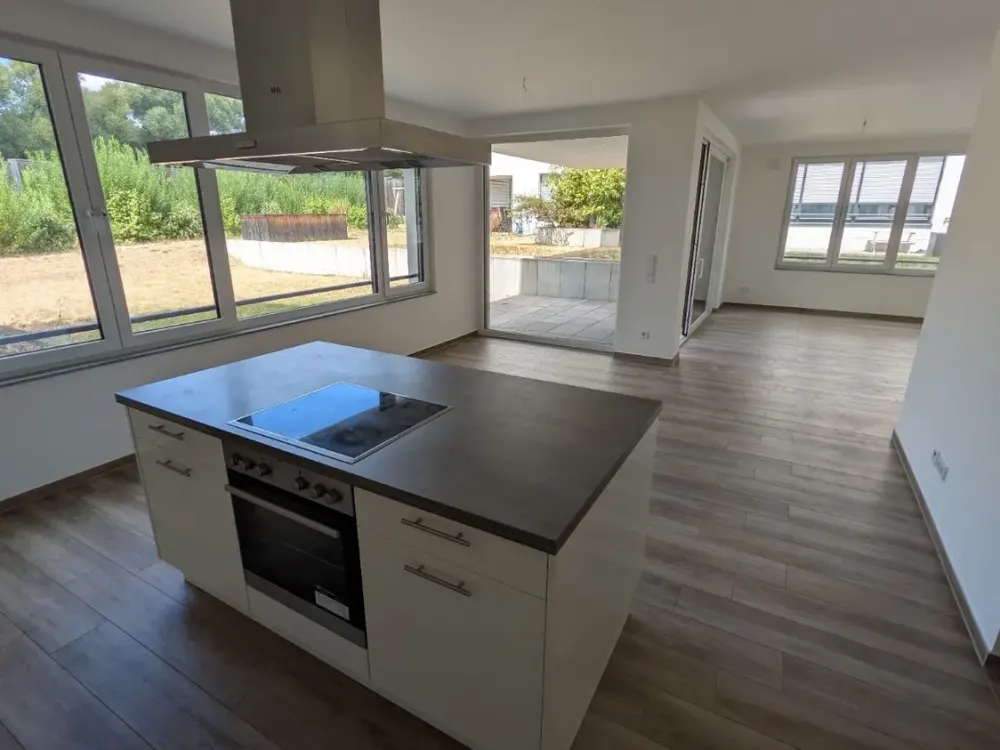 Moderne Erdgeschosswohnung mit Garten in Kelkheim