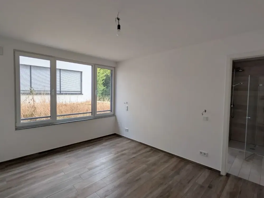 Moderne Erdgeschosswohnung mit Garten in Kelkheim