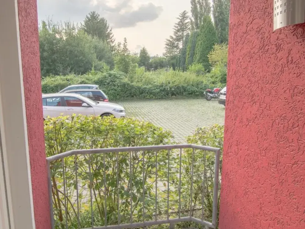 Helle 2-Zimmer-Wohnung im Erdgeschoss mit Balkon