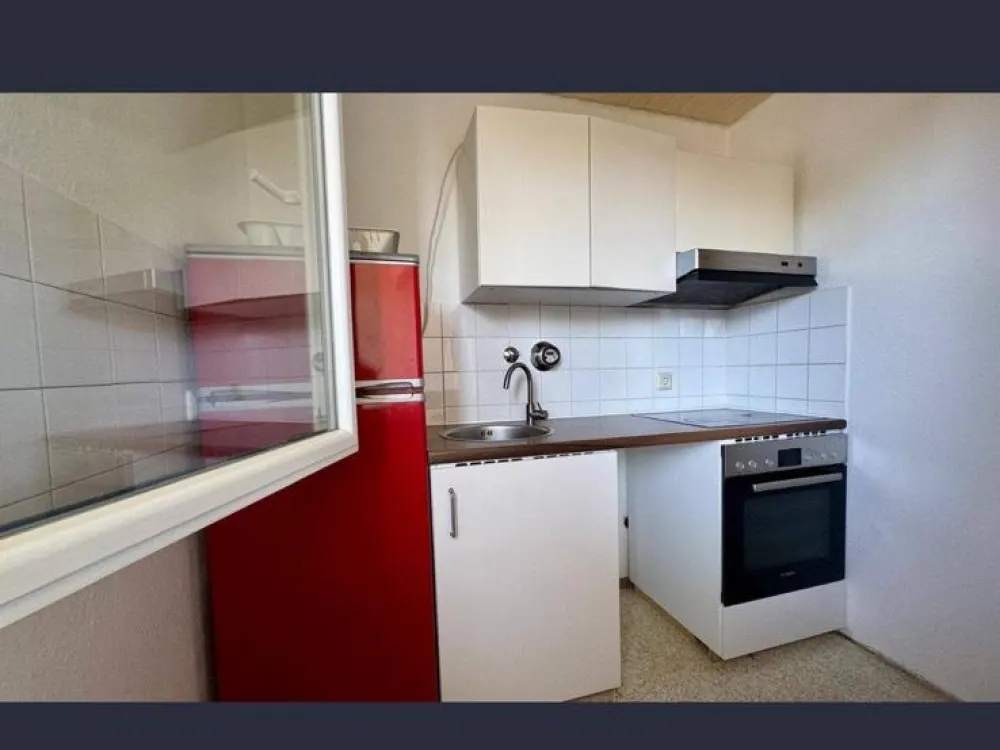 geräumige 1-Zi-Whg mit Küche,Balkon,Stellplatz in Nbg-Altenfurt