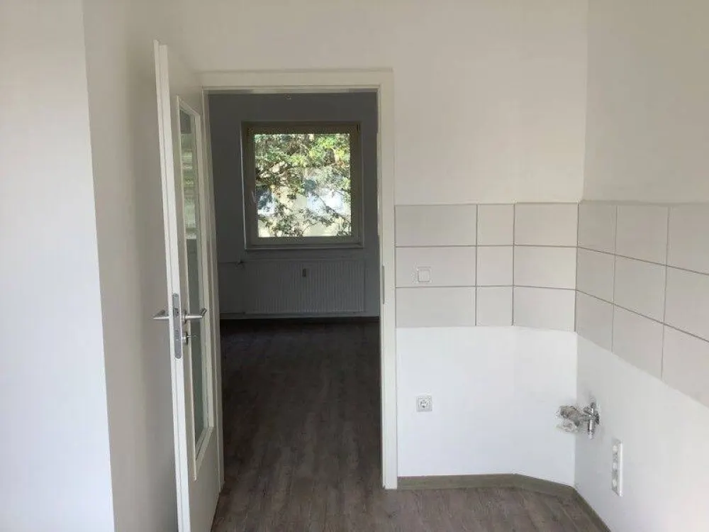 Act Now: Affordable 2-Room Apartment