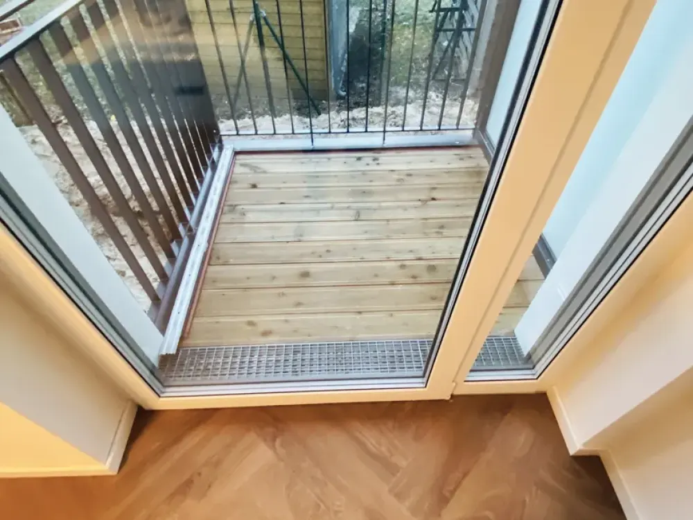 Möbliert mit Balkon, EBK und Abstellkammer! Direkt in Adlershof!