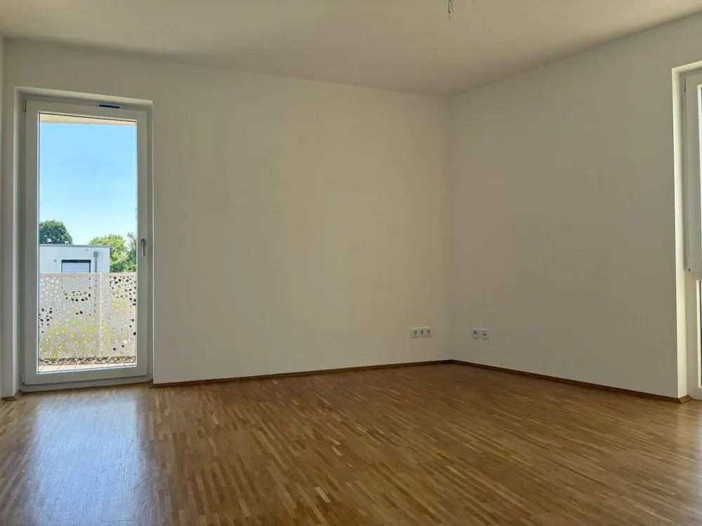 Helle 4-Zimmer-Wohnung mit Süd-/Westbalkon und Einbauküche