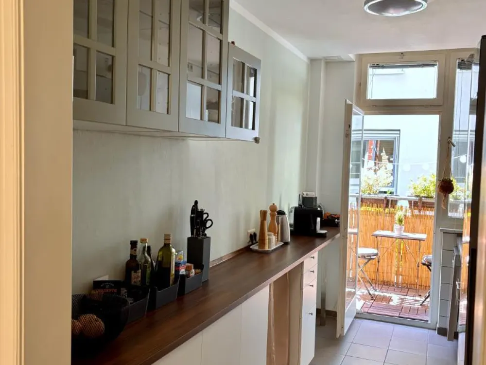 Charmante 3-Zimmer-Altbauwohnung mit Balkon & Top Lage!!