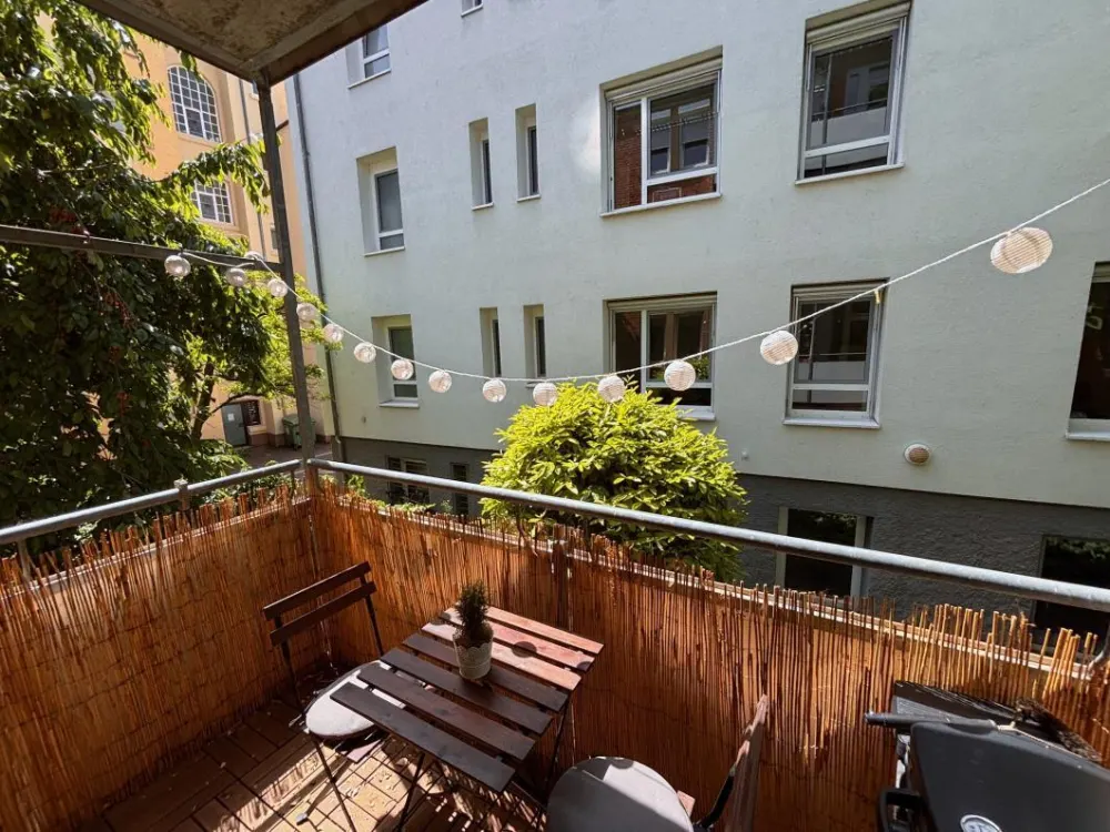 Charmante 3-Zimmer-Altbauwohnung mit Balkon & Top Lage!!