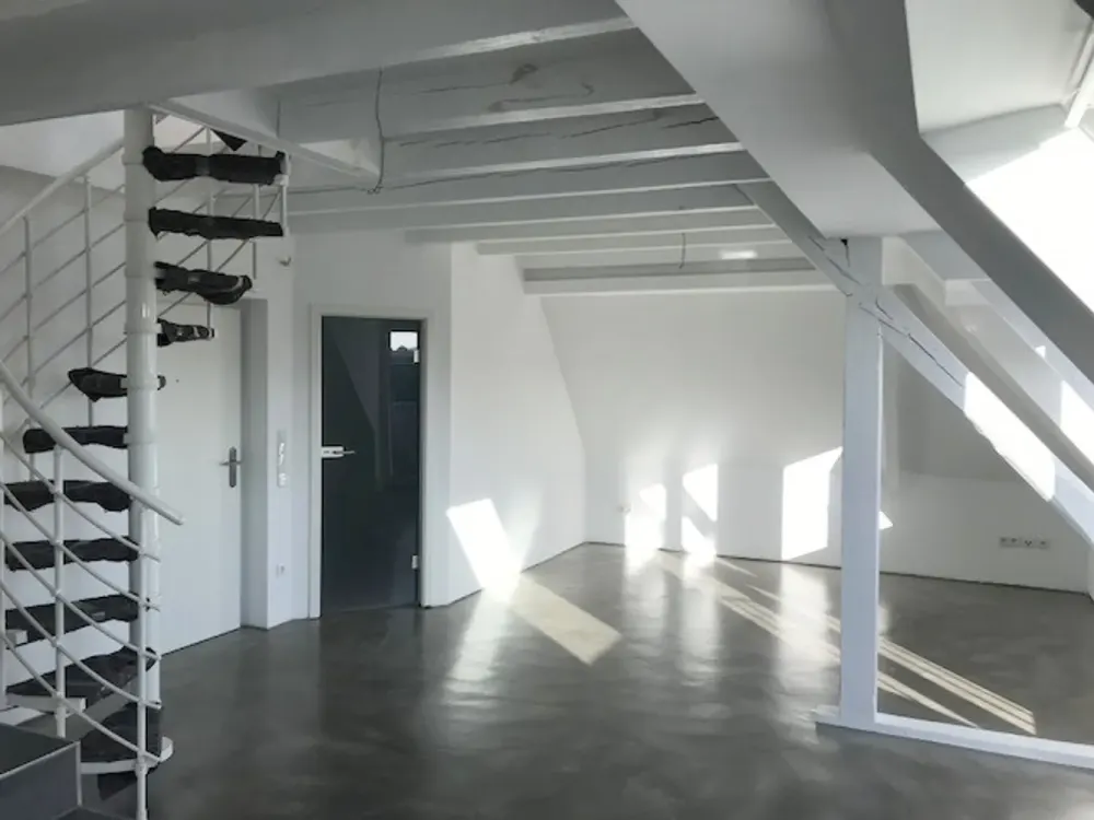 Kaiserviertel! Loftartige DG-Wohnung-Neuwertig!
