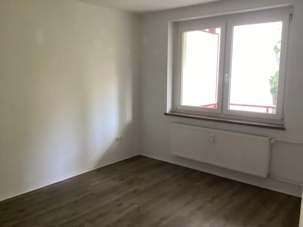 Wo das Leben so spielt - günstige 3-Zimmer-Wohnung mit Einbauküche in Stadtlage