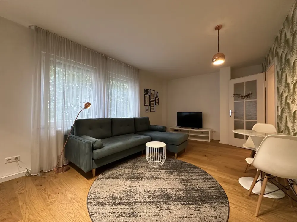 Charmant und möbliert, gemütliche 2-Zimmer-Wohnung+EBK