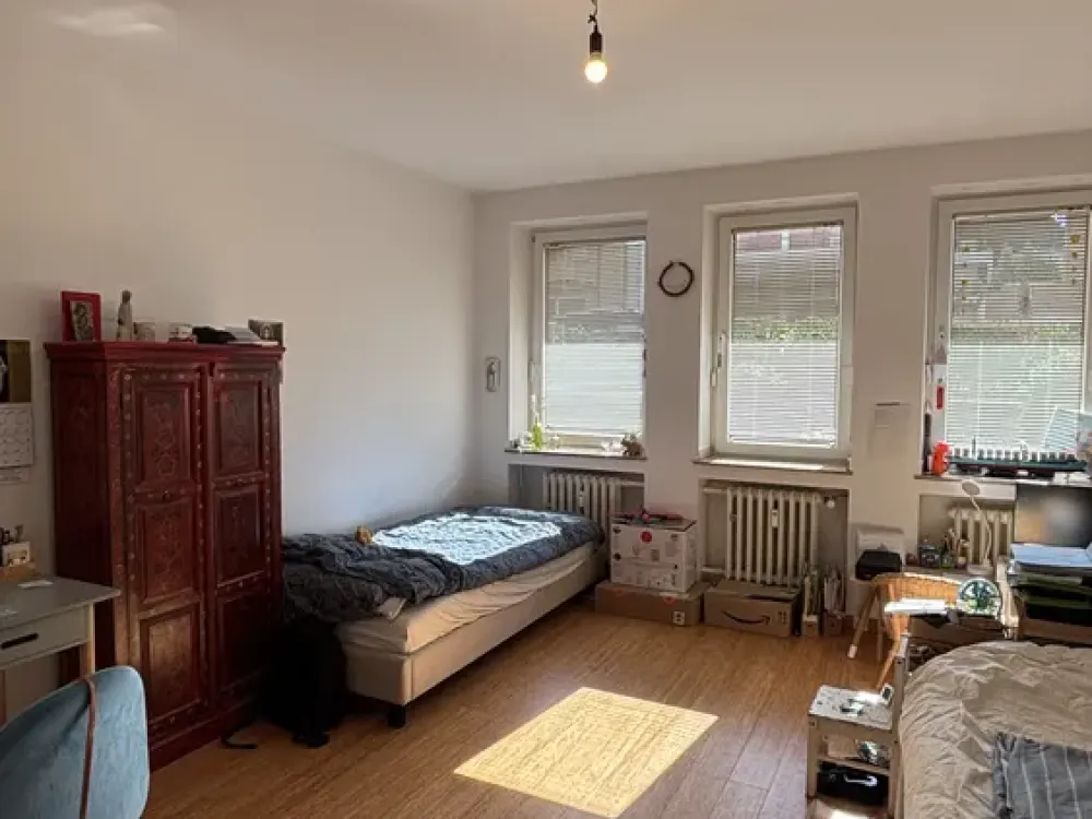 Große Gartenwohnung mit Garage im schönen Grafenberg