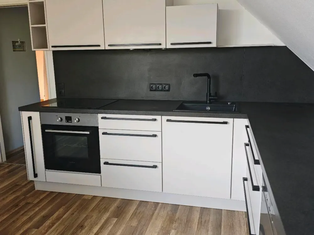 Helle Dachgeschosswohnung in ruhiger Lage / Oberursel Bommersheim