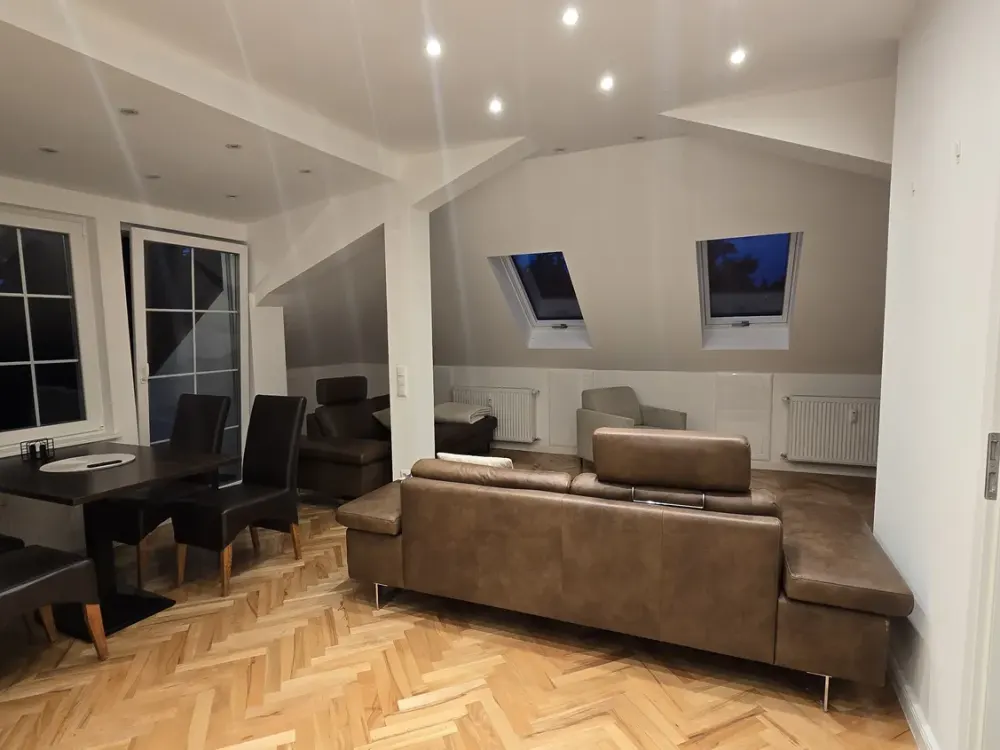Wohnen mit Charakter: 2-Zimmer-Wohnung voll möbliert und all inclusive in Berlin-Grunewald