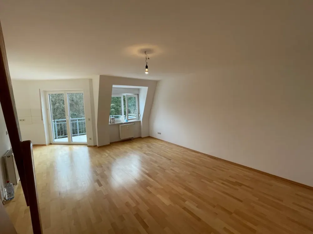 Beautiful Bright 2.5 Room Apartment in Frankfurt Oberrad