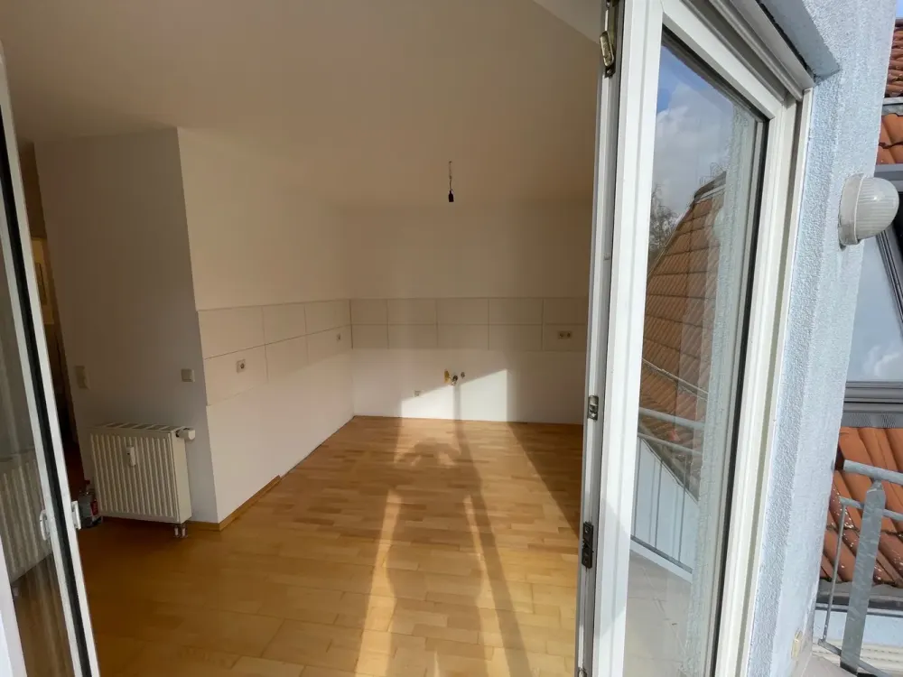 Beautiful Bright 2.5 Room Apartment in Frankfurt Oberrad