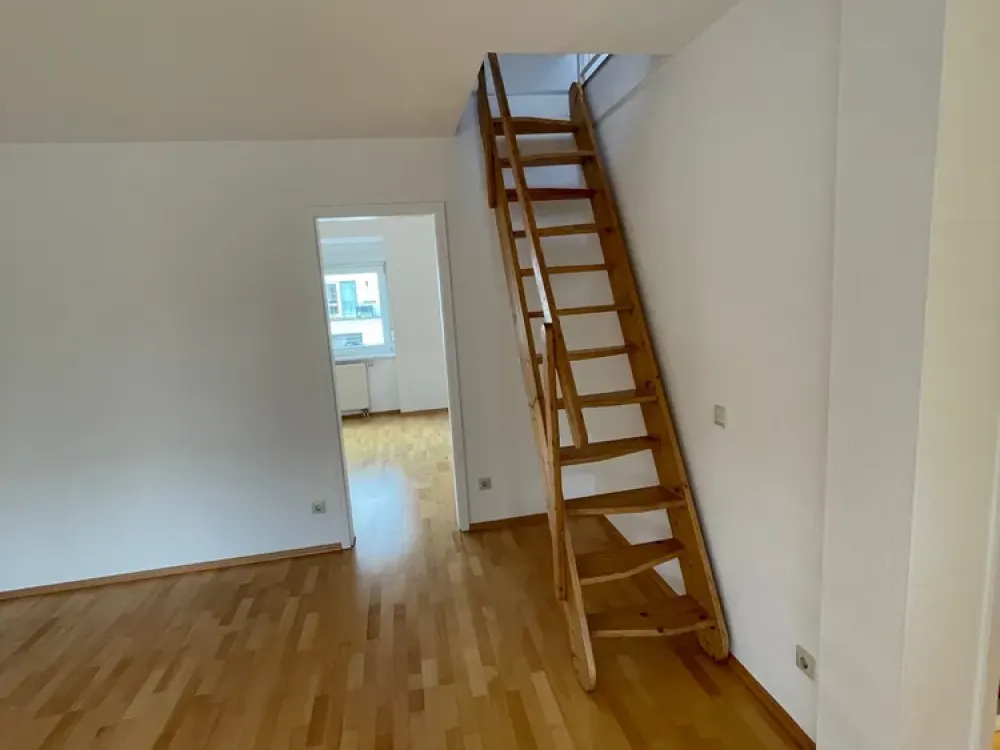 Beautiful Bright 2.5 Room Apartment in Frankfurt Oberrad