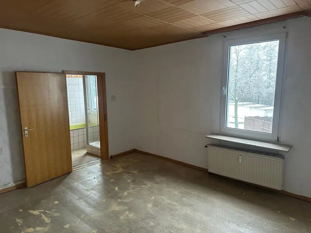 Apartment in need of renovation in Schwerte-Ergste, Im Deitert