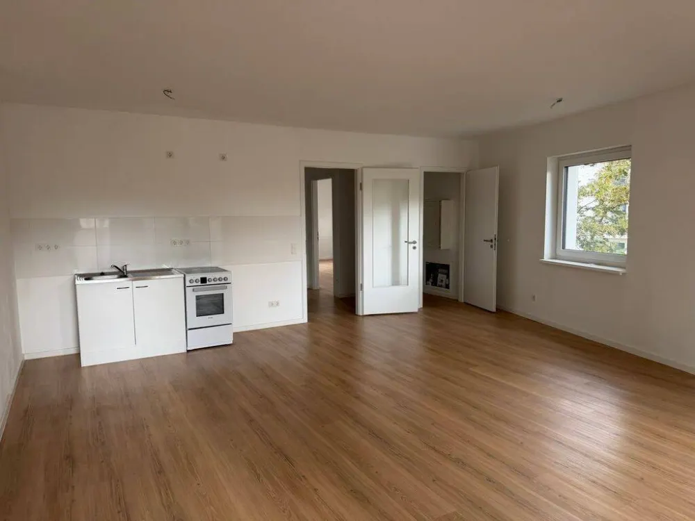 Elegantes Wohnen in Hakenfelde: Lichtdurchflutete 2-Zimmer-Wohnung mit Aufzug