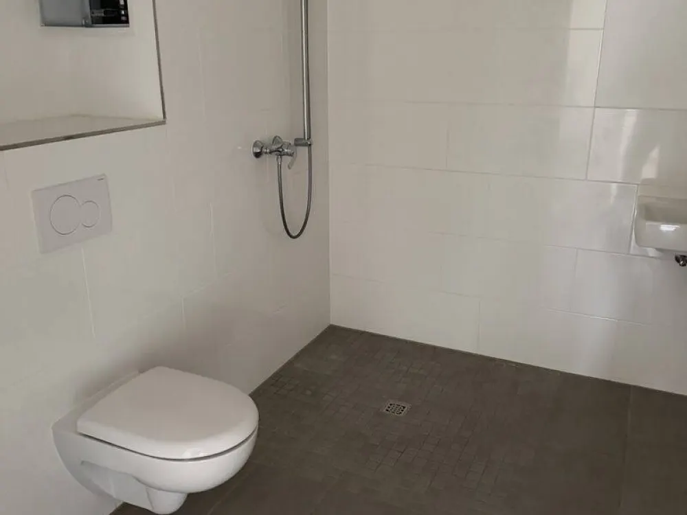 Elegantes Wohnen in Hakenfelde: Lichtdurchflutete 2-Zimmer-Wohnung mit Aufzug