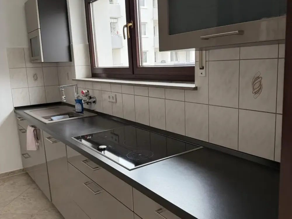 Modernisierte 4,5 Zimmer Wohnung mit Balkon, EBK und TG-Box in begehrter Wohnlage von Sindelfingen