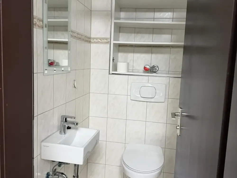 Modernisierte 4,5 Zimmer Wohnung mit Balkon, EBK und TG-Box in begehrter Wohnlage von Sindelfingen