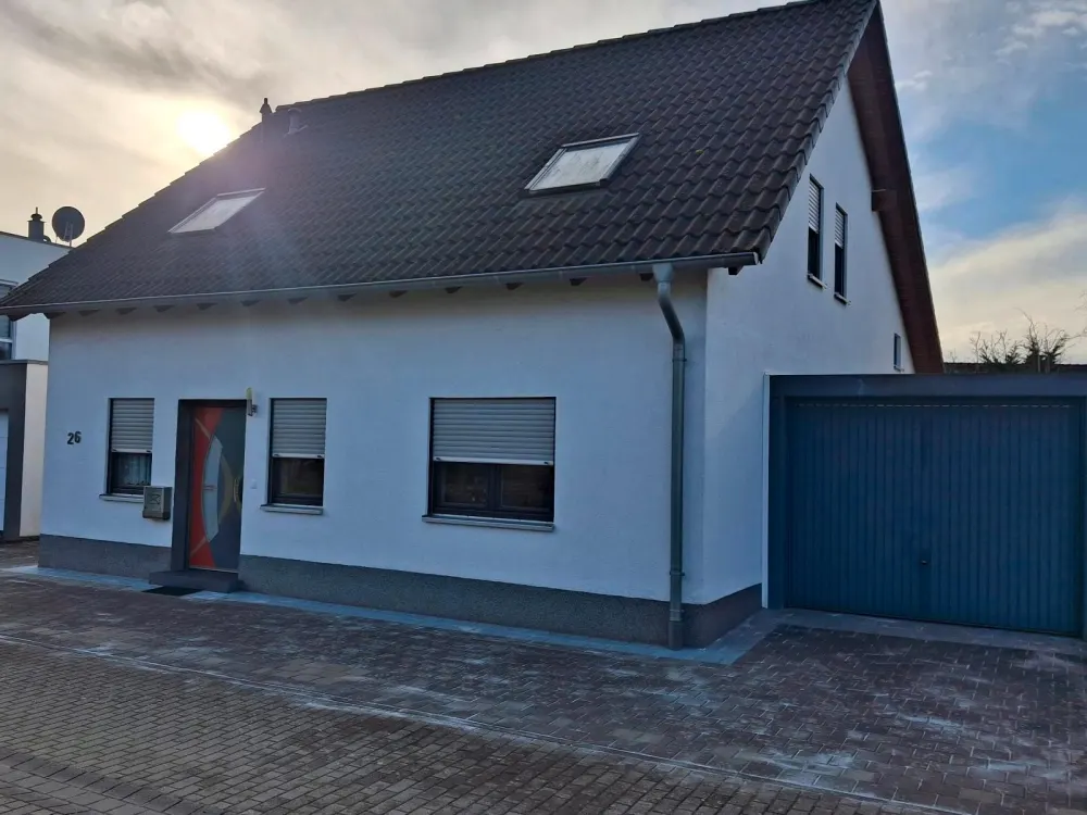 Helle Wohnung (Erstbezug 1.Stock) 85 qm Schwalbach Saar ab sofort