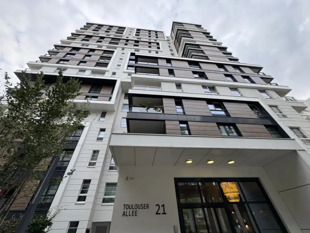 Toulouser Allee 21 "Le Grand"- möblierte (fully furnished) Traumwhg.