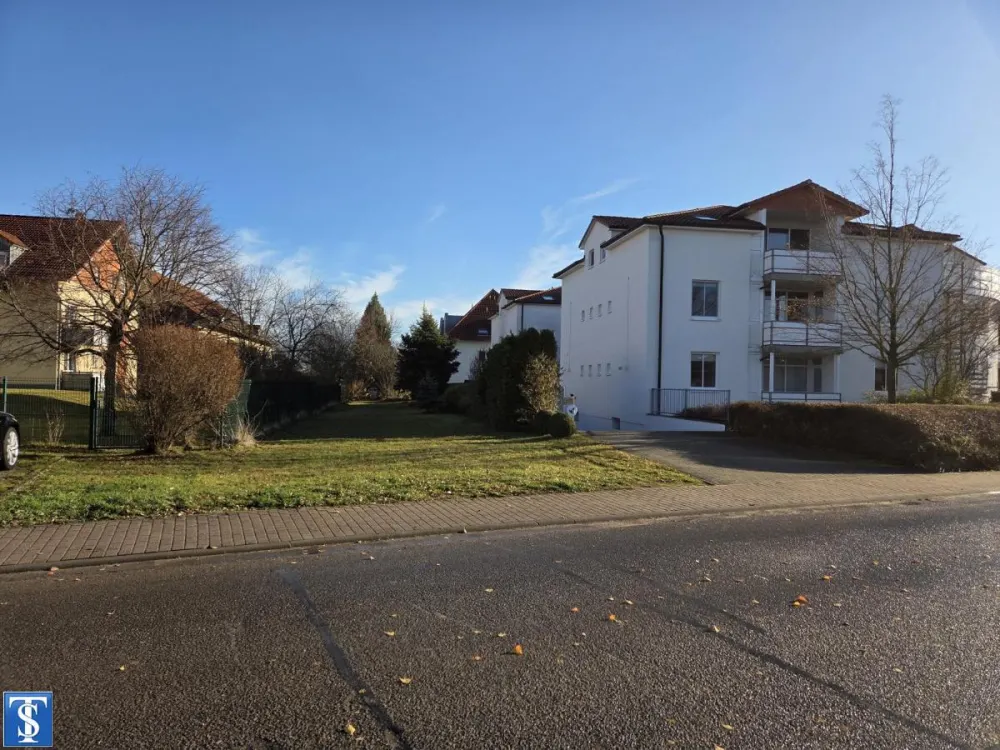 Modernes Wohnen im Grünen 2 Raum Wohnung mit Balkon