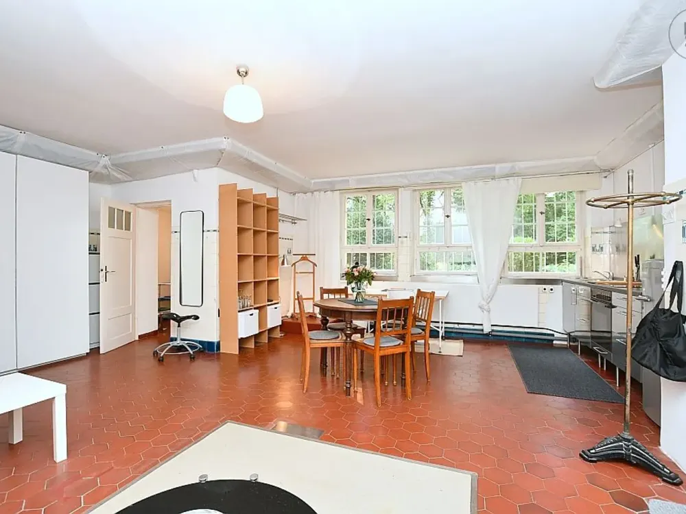 Möblierte Wohnung in Stuttgart Mitte in schöner Jugendstilvilla