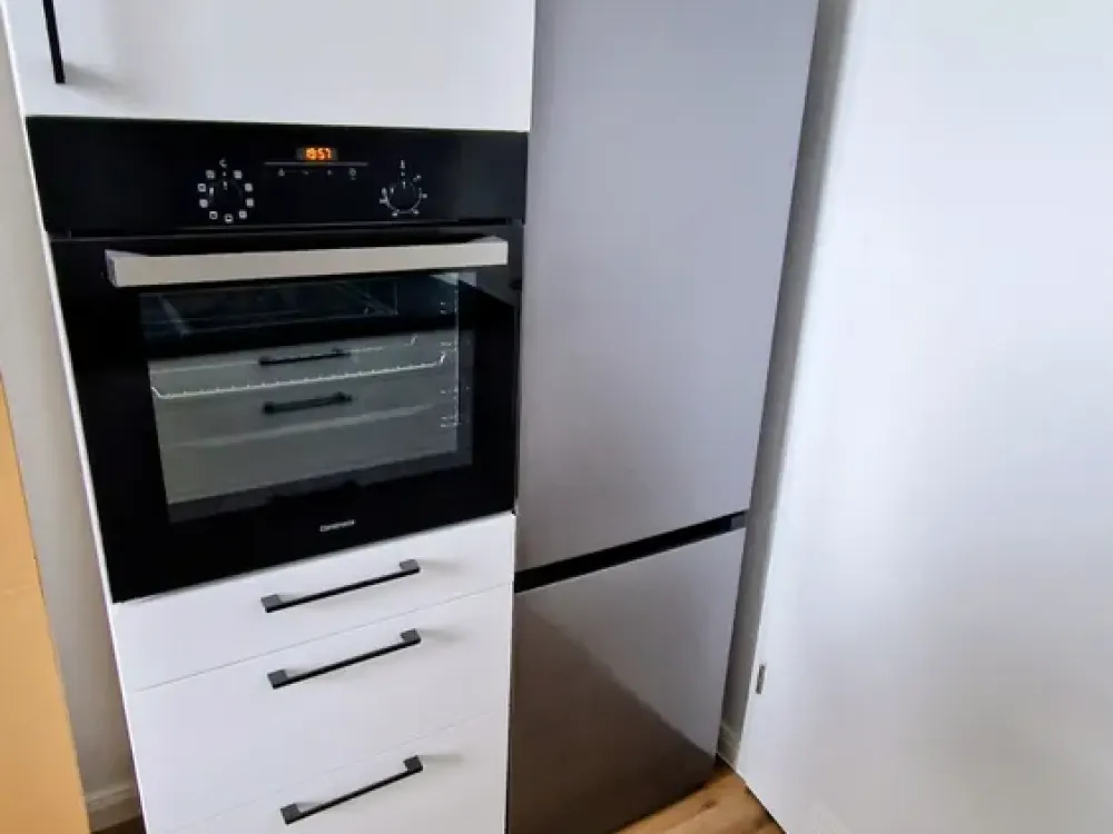 Traumhafte 3-Zimmer-Altbauwohnung mit Balkon, Erstbezug nach Komplettsanierung