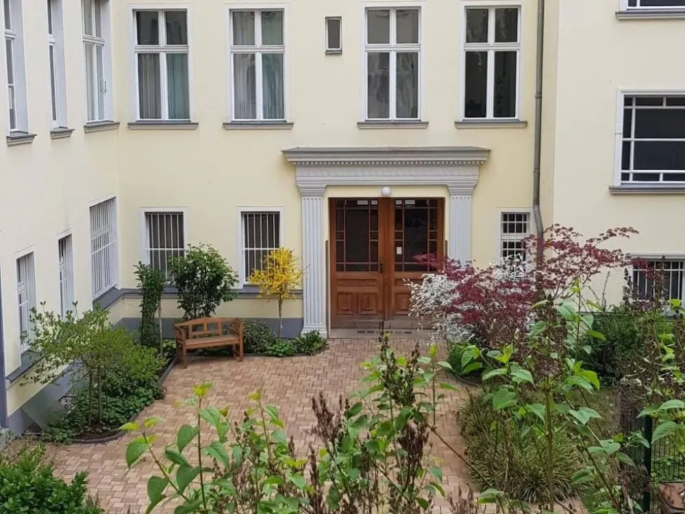 Wunderschöne 3 Zimmerwohnung Altbau am Fasanenplatz von privat zu vermieten