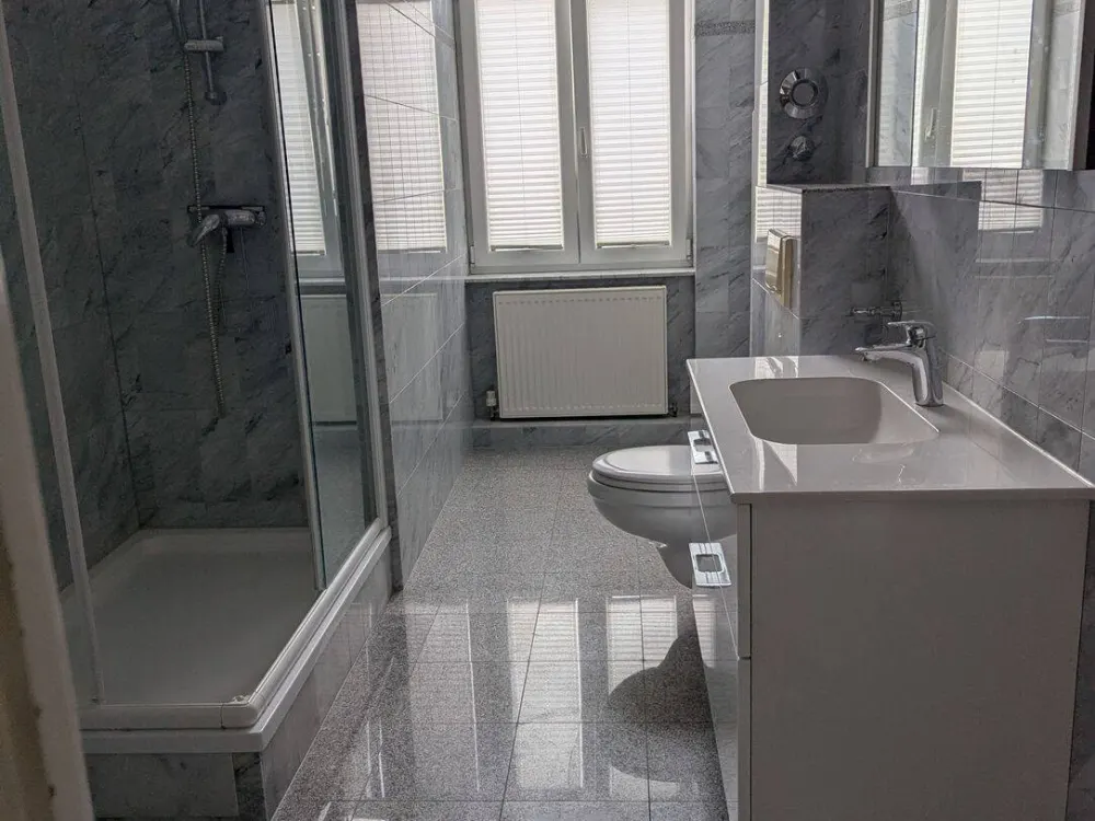 Wunderschöne 3 Zimmerwohnung Altbau am Fasanenplatz von privat zu vermieten