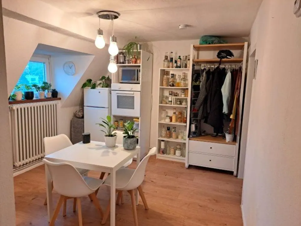 EXCHANGE // Looking for: 2-3 rooms, max. 700€ warm
