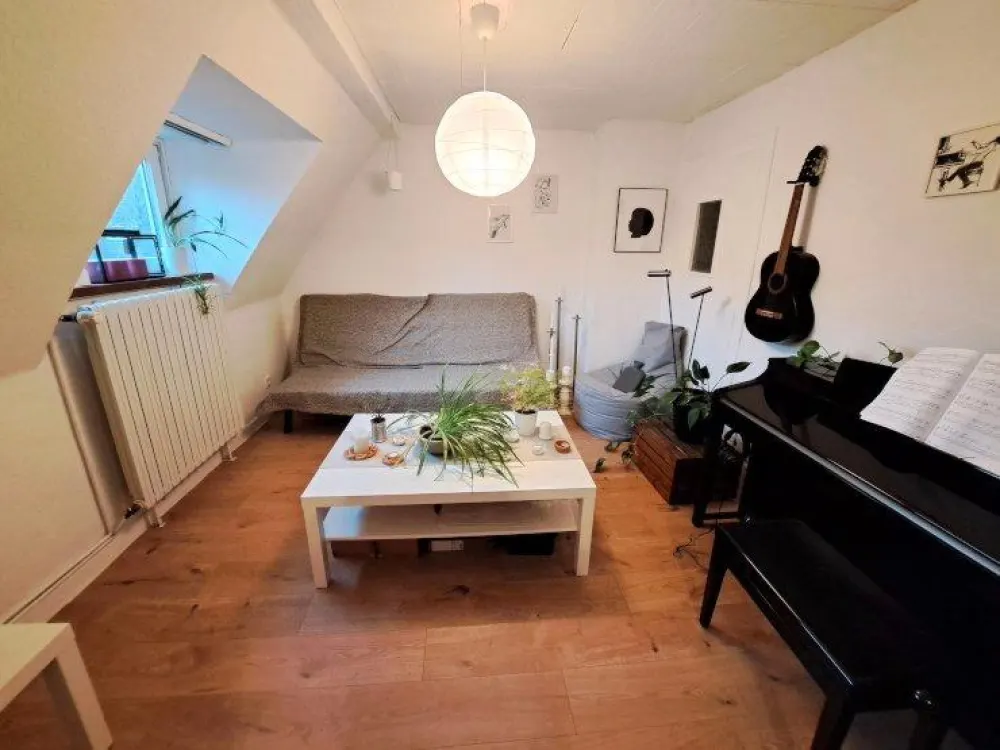 EXCHANGE // Looking for: 2-3 rooms, max. 700€ warm